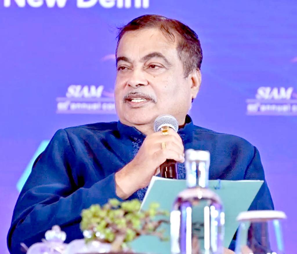 Waste will now be used to build new roads in India Union Minister Nitin Gadkari made a statement